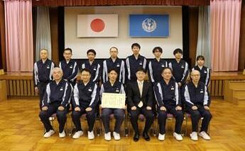 安全奨励賞授与時の記念写真